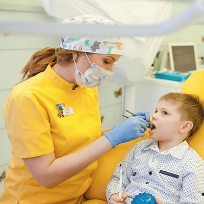 Травмы передних зубов у детей